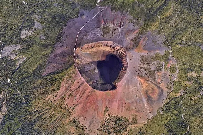 Veduta aerea del cratere del Vesuvio